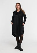 'Lunet' jurk – modern, elegant & met karaktervol ontwerp