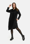 'Lunet' kjole – moderne, elegant & med karakterstærkt design