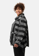 'Karina'-topp - rutig design & avslappnad schalskrage