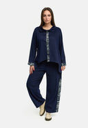 Bluzka 'Delina' Denim – granatowa, zwiewna i z detalem nadruku