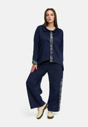 Bluzka 'Delina' Denim – granatowa, zwiewna i z detalem nadruku