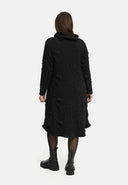 'Brunel' Kleid – Cowl-Neck, seitliche Raffung & Midilänge